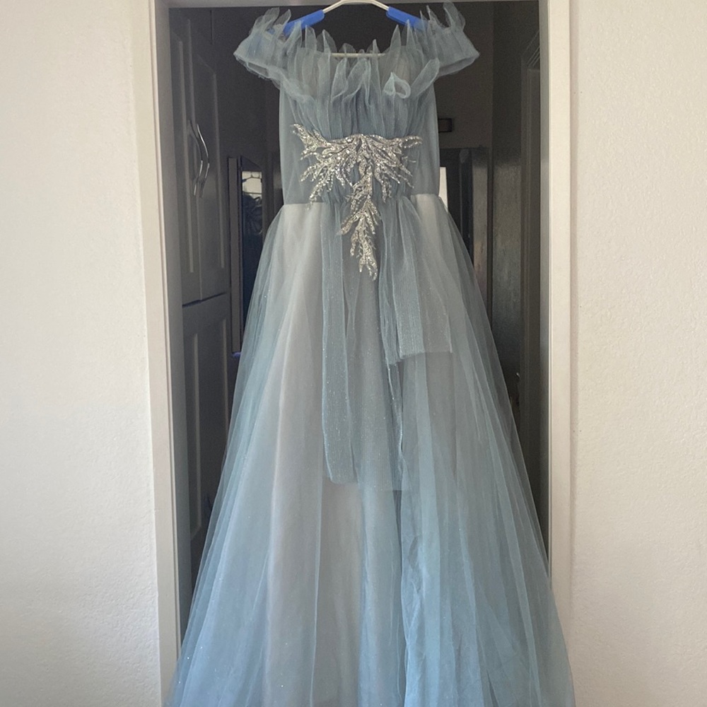 Dress, new never worn.